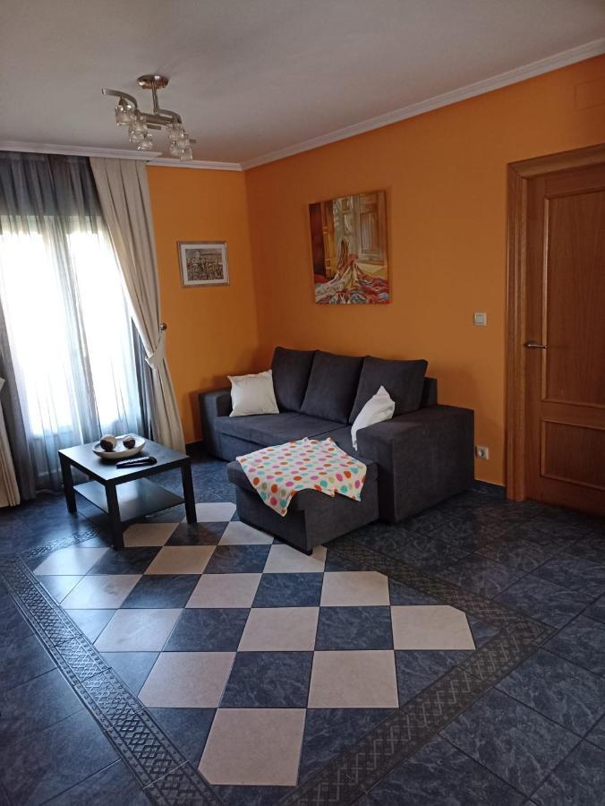Piso Yade En Oviedo, Proximo A Los Vegas Con Parking Y Wifi Luaran gambar