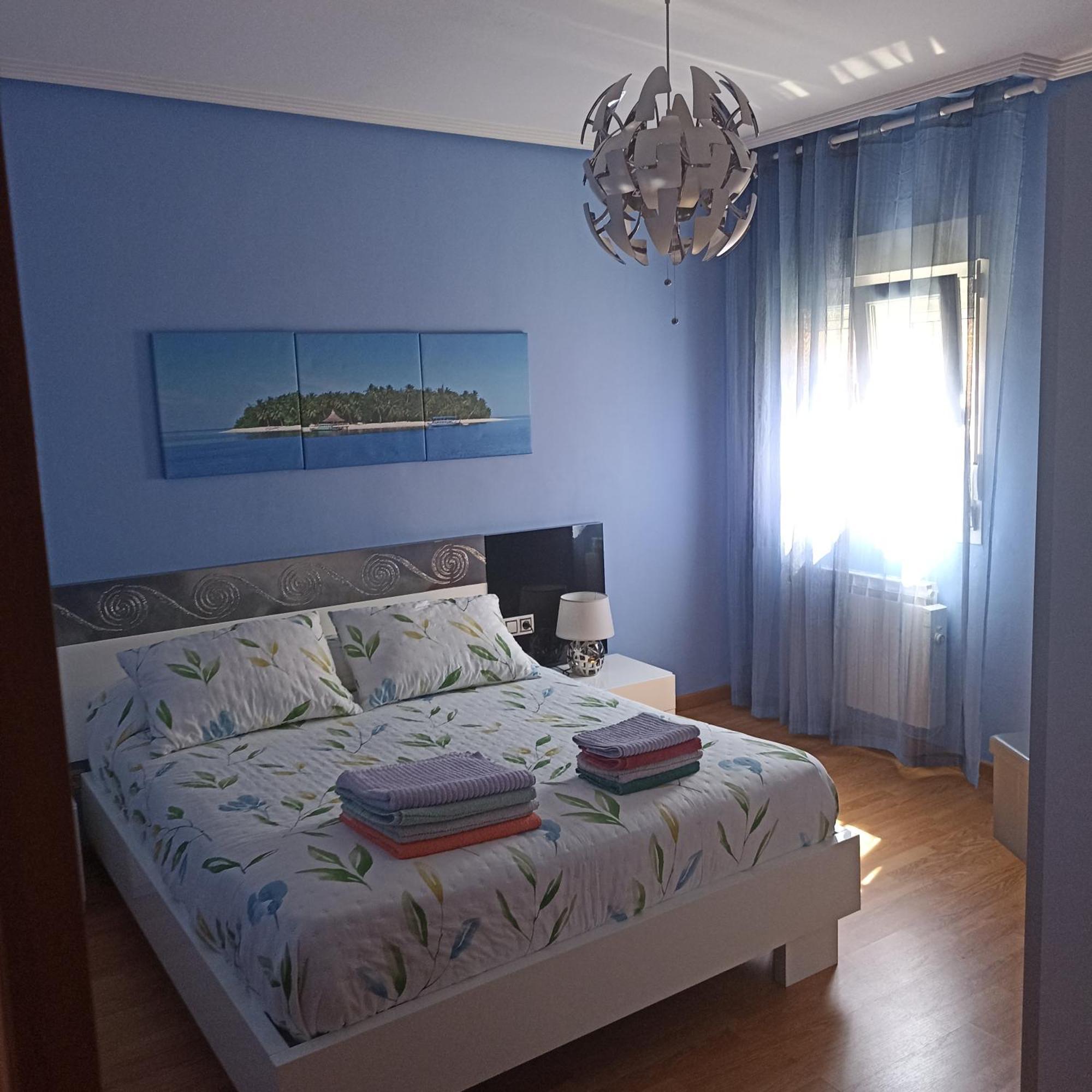 Piso Yade En Oviedo, Proximo A Los Vegas Con Parking Y Wifi Luaran gambar